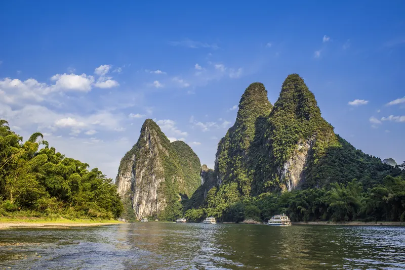 Li River Three-star cruise ship · 漓江三星游船