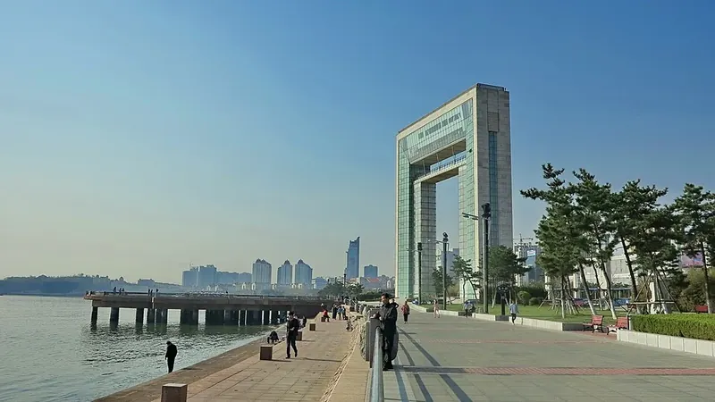 The Gate of Happiness on Weihai's seaside promenade (威海幸福门), photographed in April 2015.