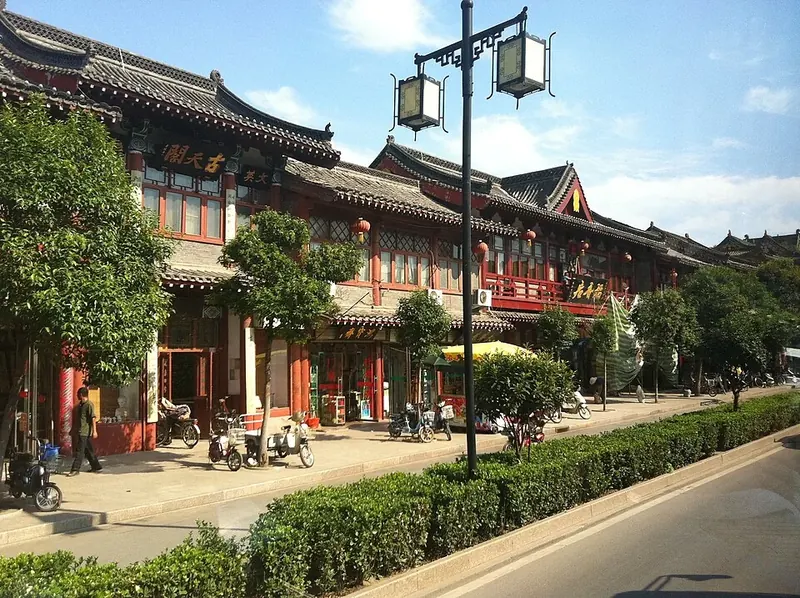 Songdu Imperial Street in Kaifeng (开封宋都御街), showing its traditional-style shopfronts.