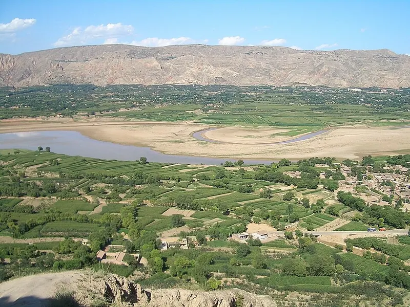 Fields beside the Daxia River in Linxia County (临夏县大夏河), within Linxia Hui Autonomous Prefecture.