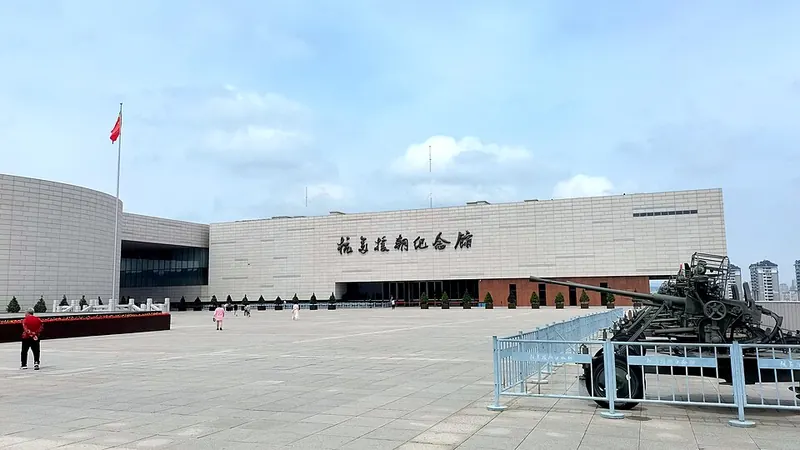 Exterior of the Memorial of the War to Resist US Aggression and Aid Korea · 抗美援朝纪念馆
