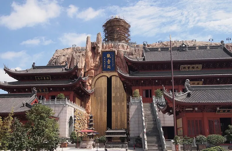 Donglin Temple in Jinshan District, Shanghai. Photo: 2012-07-21.