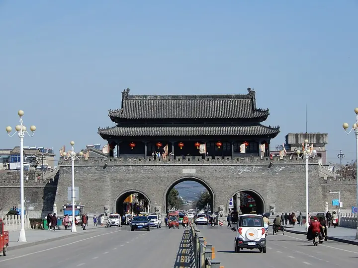 Tongfei Gate in Shou County’s old city wall · 寿县通淝门