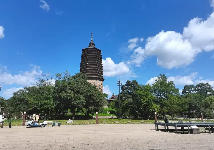 White Pagoda Park in Liaoyang, Liaoning.