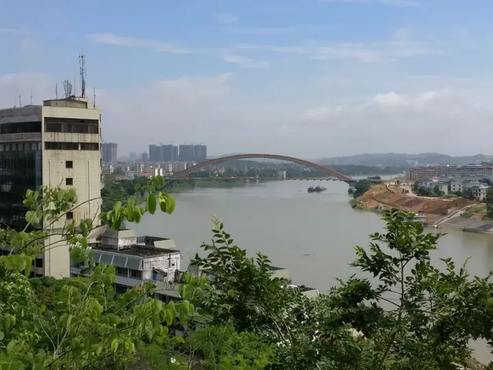 Pumiao town and its riverfront in Yongning District, Nanning.