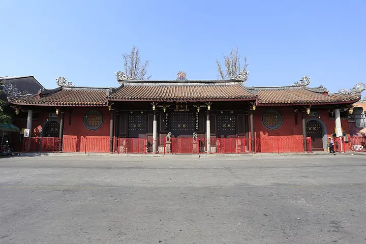 The gate of Kaiyuan Temple in Chaozhou · 潮州开元寺