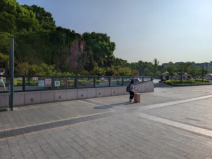 A corner of Wushan Square in Hangzhou, photographed in September 2024 · 吴山广场