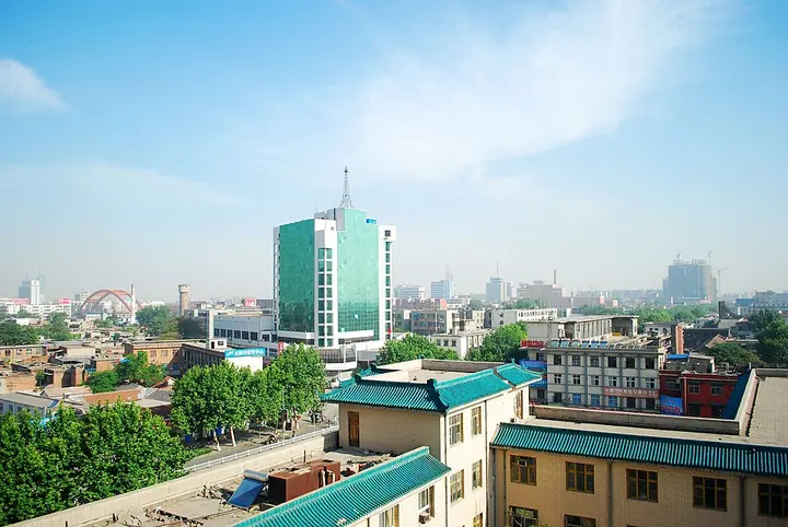 Anyang’s urban skyline · 安阳