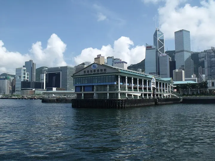 Hong Kong Maritime Museum at Central Pier 8, photographed in 2014 · 香港海事博物馆