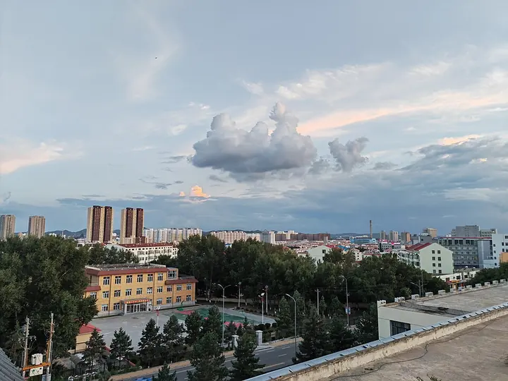 A view across Ulanhot · 乌兰浩特