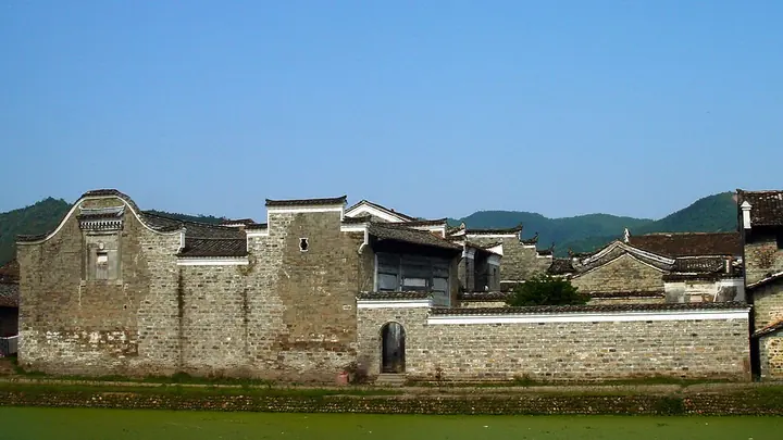 Traditional buildings in Liukeng village · 流坑