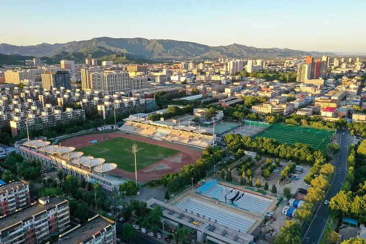 The sports complex and surrounding neighbourhoods in Changping District, Beijing. Photo: 2022-05-29 19:05:56.