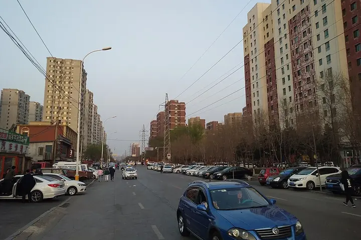 Bohai Road in Yuhong District, Shenyang. Photo: 2023-04-09 17:50:20.