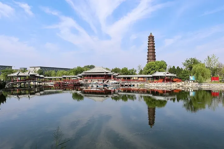 Iron Pagoda and its park in Shunhe Hui District, Kaifeng. Photo: 2025-06-22 11:59:35.