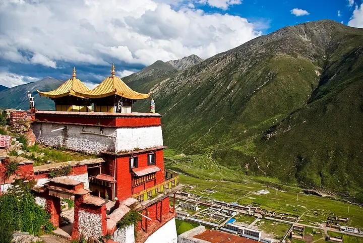 Drigung Monastery and its mountain valley in Maizhokunggar County, Tibet. Photo: 2009.