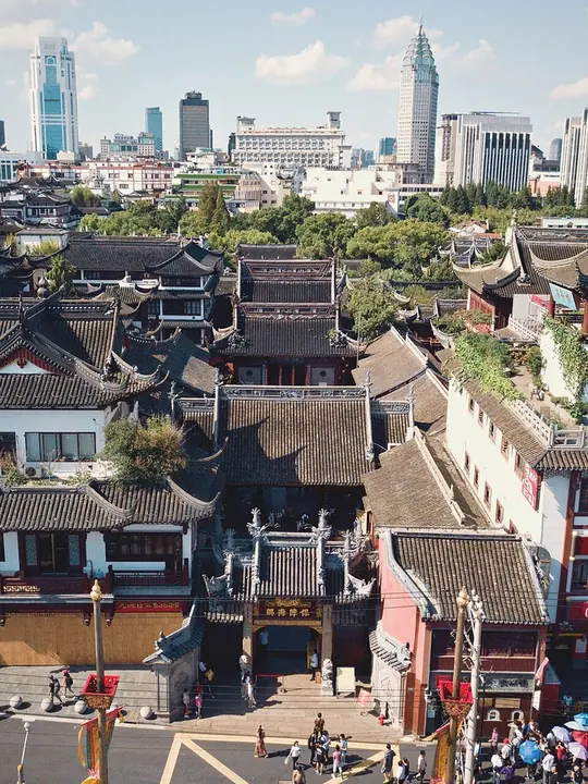 Shanghai City God Temple seen from above · 上海城隍庙俯瞰