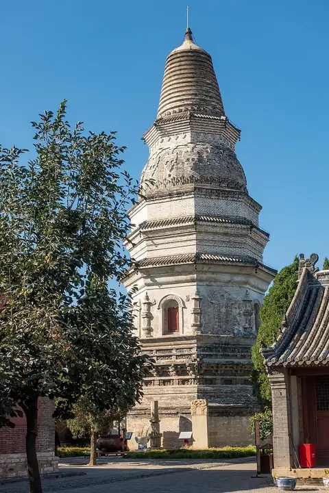 The White Pagoda of Baita Temple in Jizhou District, Tianjin. Photo: 2018-09-22.