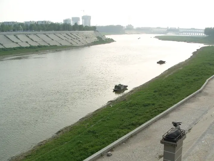 The confluence of the Jialu River and Shaying River in Chuanhui District, Zhoukou. Photo: 08-07-2008.
