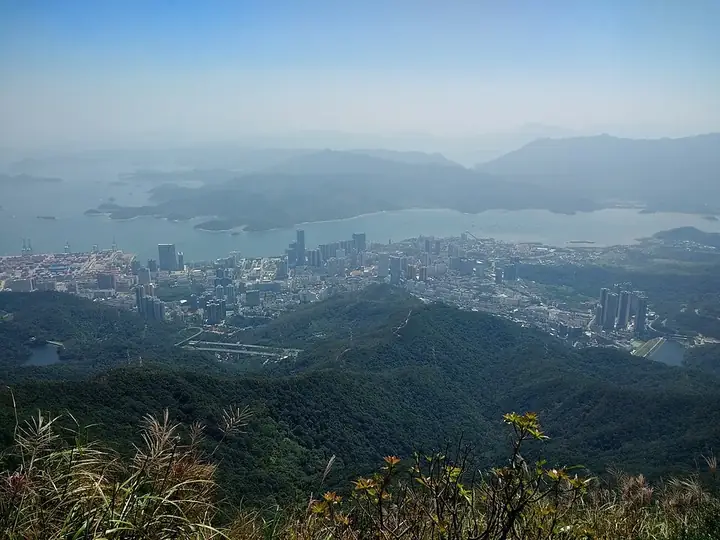 Yantian District and part of Hong Kong’s New Territories around Starling Inlet, seen from Wutong Mountain. Photo: 2018-10-05 12:12:41.