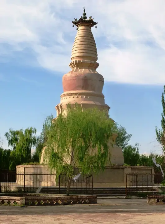 The White Horse Pagoda and its grounds in Dunhuang, Gansu. Photo: 2011-06-25.