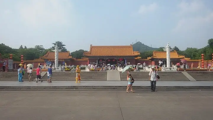 Entrance forecourt of New Yuanming Palace, Zhuhai · 珠海圆明新园入口广场