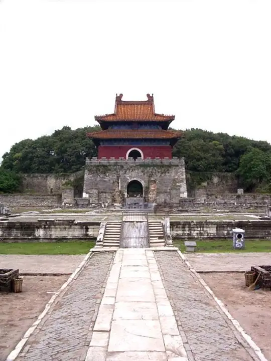 Minglou tower at Ming Xianling Mausoleum, Zhongxiang · 钟祥明显陵明楼