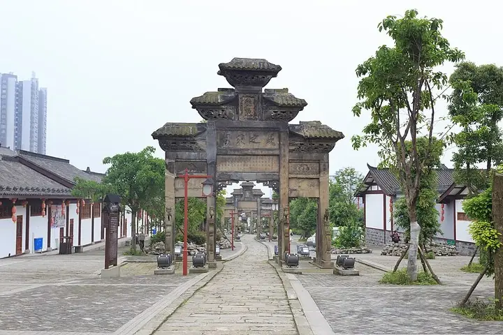 Niu Shumei stone archway in Longchang · 隆昌牛树梅德政坊