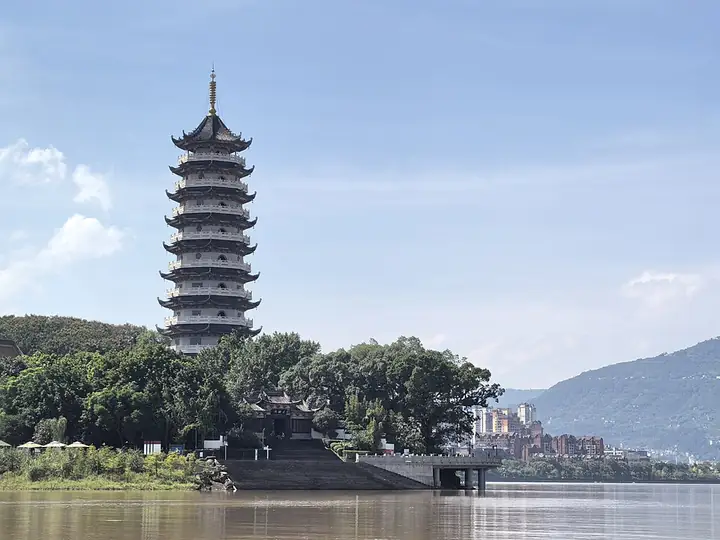 Wenfeng Pagoda beside Hanfeng Lake in Kaizhou District, Chongqing.