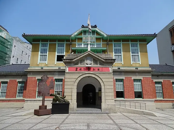 Front of the Yunlin Hand Puppet Museum in Huwei