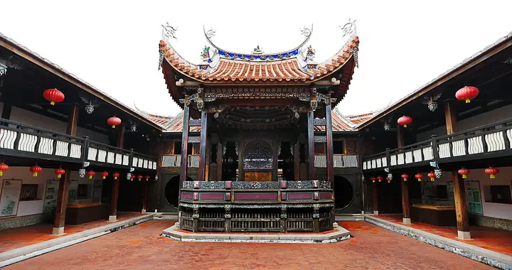 Theatre stage of the Great Flower Hall at Wufeng Lin Family Mansion