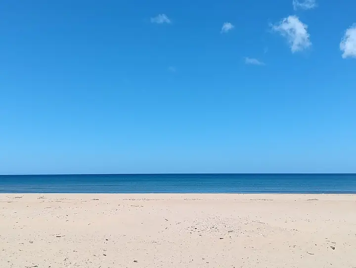 Sand and sea at Fulong Beach · 福隆海水浴场沙滩与海景. Shown locality: Fulong Beach, Gongliao District. Source-recorded photograph date: 2024-07-05 12:34:12.