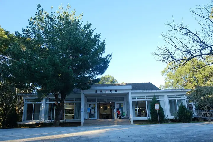 The residence building in the Jiaobanshan grounds