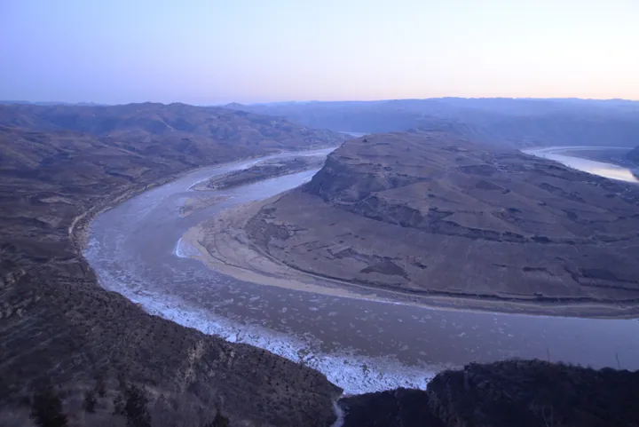 Aerial view of the Yellow River's Qiankun Bend near Yonghe County