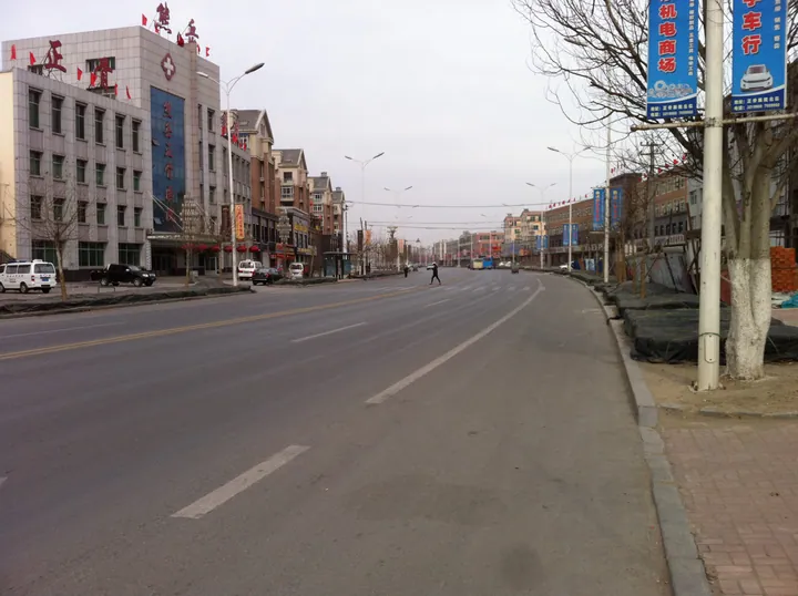Street scene in Bayuquan District, Yingkou
