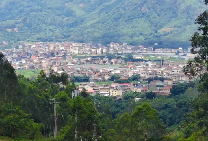 Hillside view of Maoshan village in Duwei town, Xianyou County
