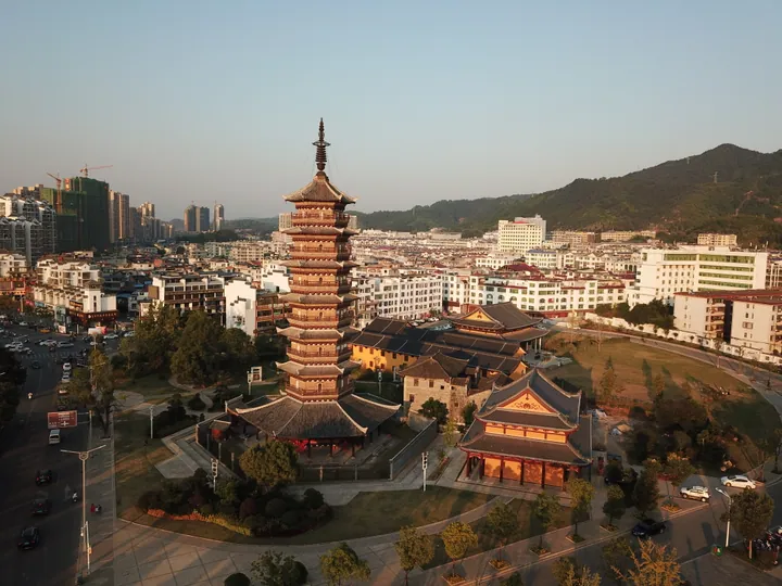 Pagoda and townscape in Shicheng County