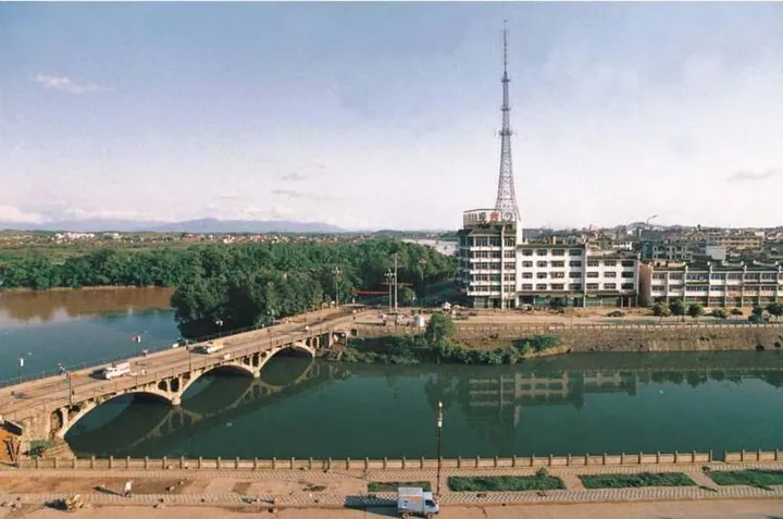 River bridge and skyline in Dao County