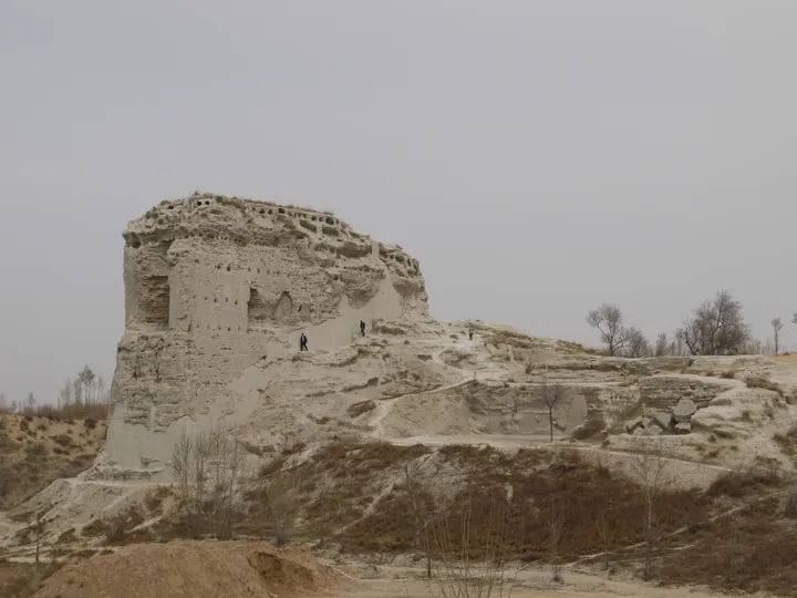 Weathered earthen ruin walls of the ancient city of Tongwancheng