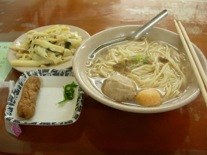 A bowl of Changhua's cat-and-rat noodle soup with meatball and fish ball