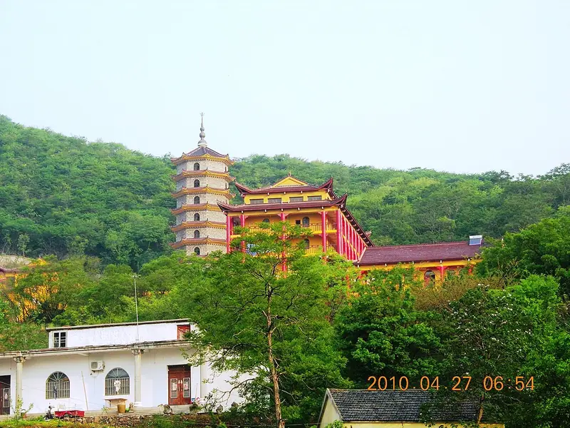 Baochan Mountain Huayang Cave (褒禅山华阳洞)