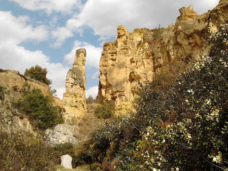 Representative view in Luliang County · 陆良县代表景观：Luliang Colored Sandstone Forest - panoramio (6)