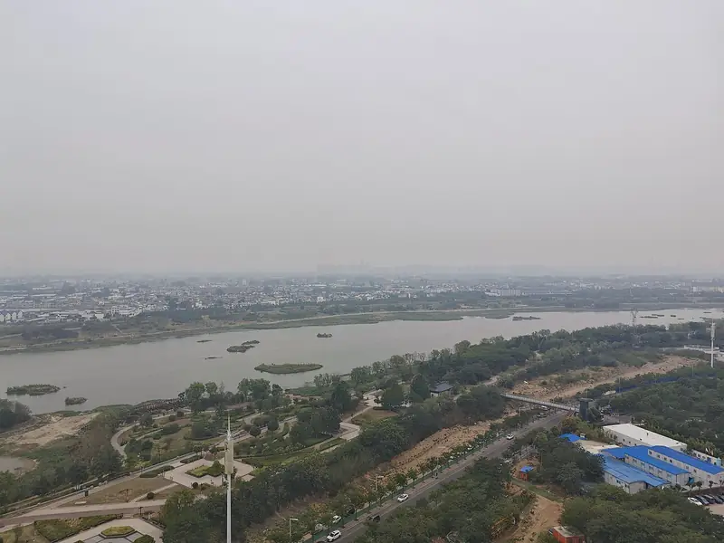 Representative view in Chanhe Hui District · 瀍河回族区代表景观：瀍河 洛河与丝绸之路公园