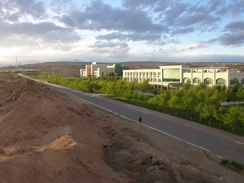 Representative view in Baicheng County · 拜城县代表景观：为民族争气，为祖国加油 - panoramio (2)