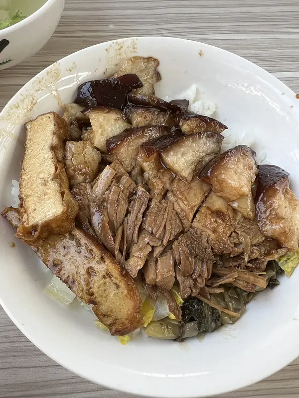 Reference photo for Braised Pork Trotter Rice · 猪脚饭同类菜品参考照片
