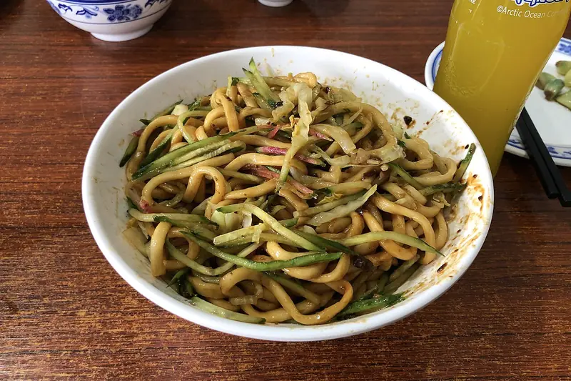 Reference photo for Wanzhou Zhajiang Noodles · 万州炸酱面同类菜品参考照片