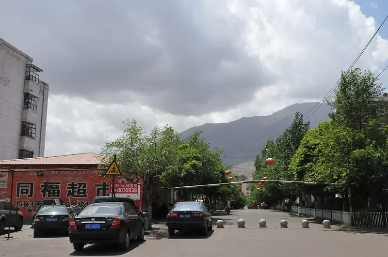 Representative view in Dabancheng District · 达坂城区代表景观：中国新疆乌鲁木齐市达坂城区艾维尔沟 Dabancheng District, Urumqi, Xinjiang - panoramio (3)