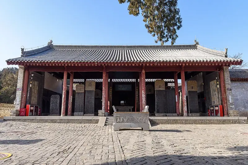 Shrine and Tomb of Sima Qian (司马迁祠墓)