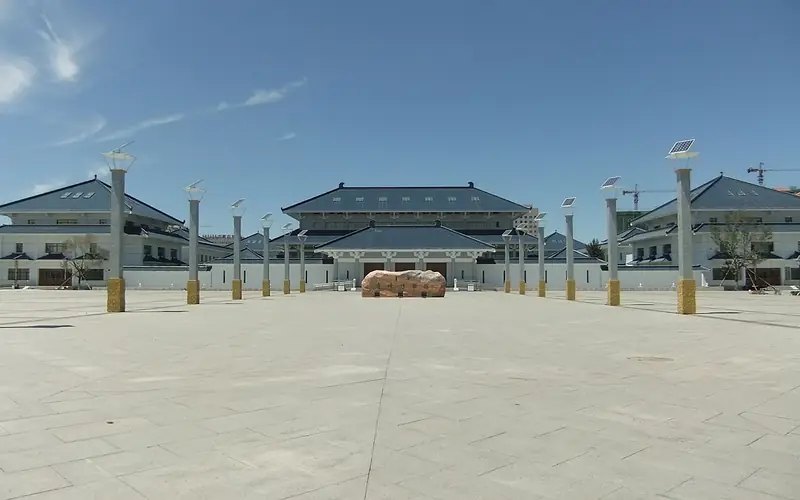 Representative view in Songshan District · 松山区代表景观：赤峰博物馆 - Chifeng Museum - 2011.06 - panoramio
