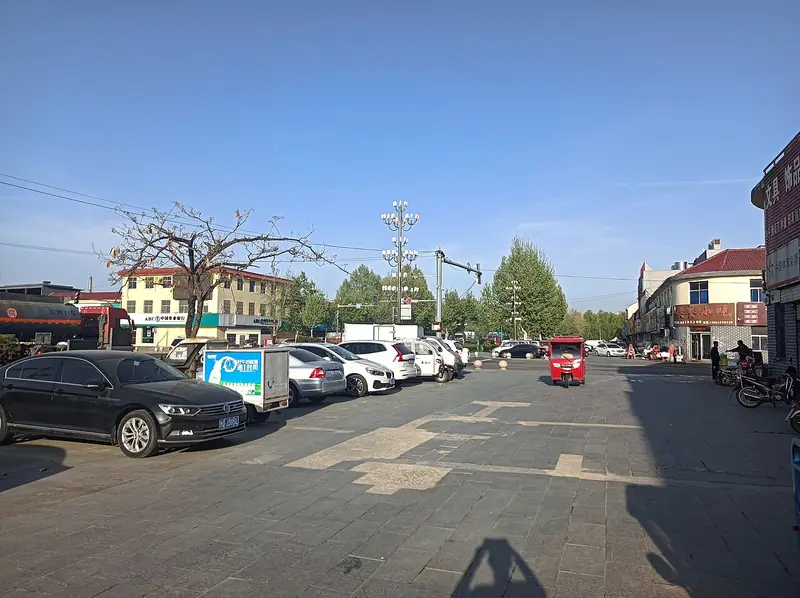 Representative view in Mengyin County · 蒙阴县代表景观：垛庄镇街头