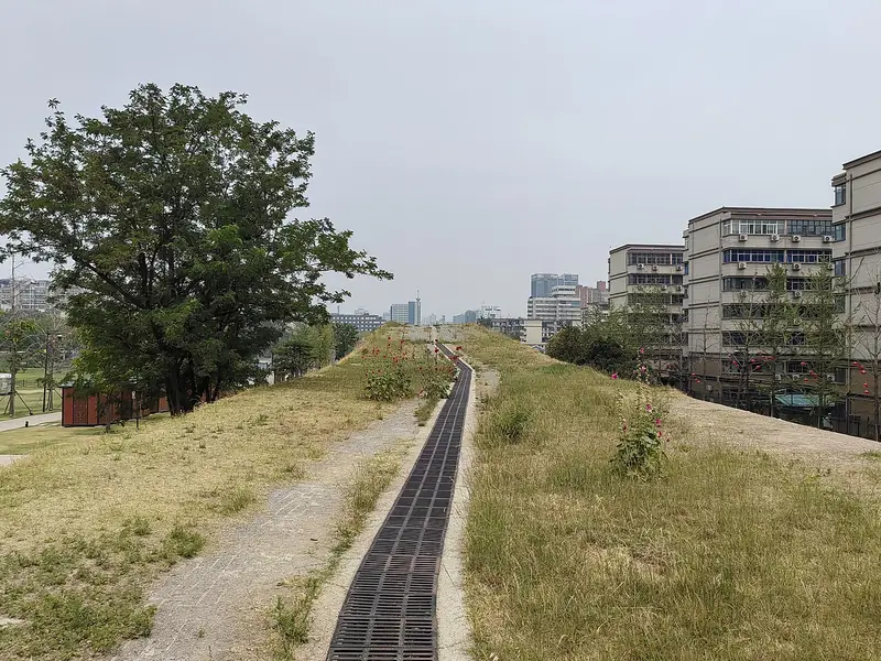 Zhengzhou Shang Capital Site Museum and Shang City Walls (郑州商都遗址博物院与商城城垣)